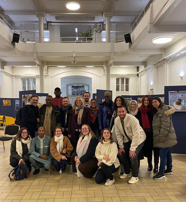 Ensemble sur le même banc