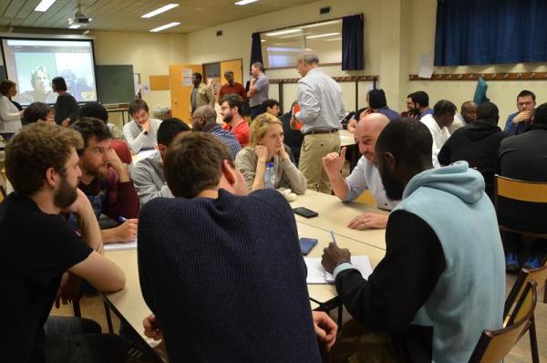 Rencontre des alumni et des étudiants d’électronique appliquée (HEFF-HELB)